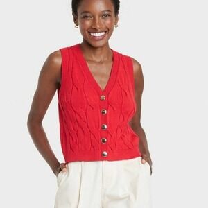 A New Day Cherry Red Cable Knit Chunky Sweater Vest Gold Button Accent SZ Medium